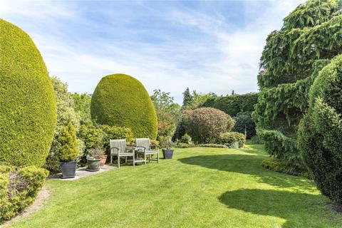 20 Pickhurst Mead, Bromley, BR2 7QR