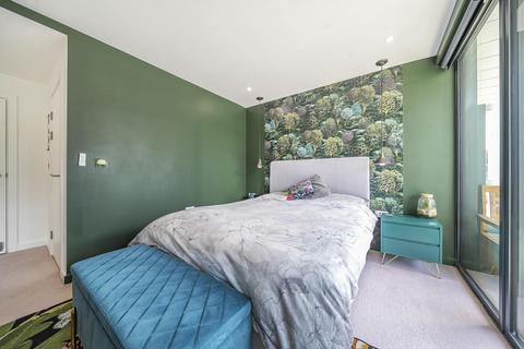 2 bedroom flat for sale, Hawthorne Crescent, Greenwich