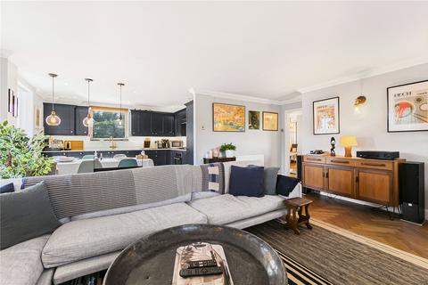2 bedroom apartment to rent, Grenade Street, London, E14
