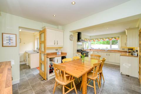 21 Tredegar Road, Emmer Green, Reading, RG4 8QE