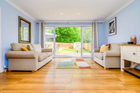 21 Tredegar Road, Emmer Green, Reading, RG4 8QE