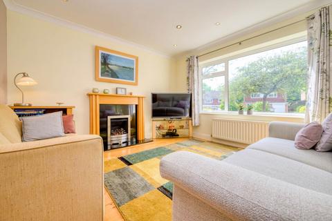 21 Tredegar Road, Emmer Green, Reading, RG4 8QE