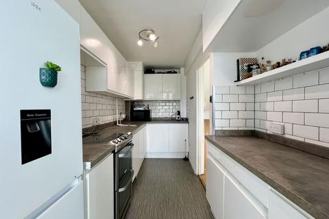 2 bedroom flat for sale, 40 Garratt Lane, London, London, SW18 4BT