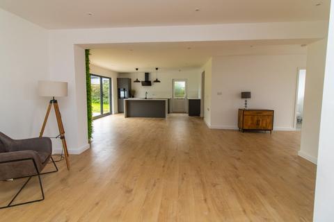 44 Barry Drive, Kirby Muxloe, Leicester, LE9 2HH