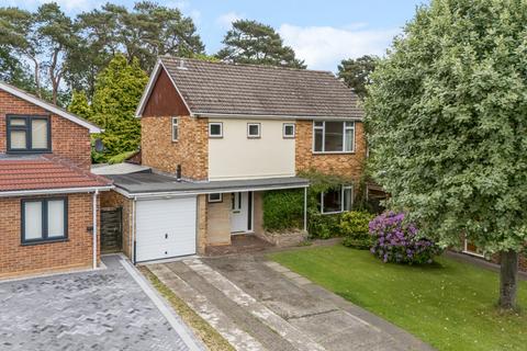 3 bedroom detached house for sale, Mickle Hill, Sandhurst, GU47