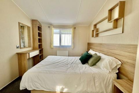 3 bedroom static caravan for sale, Hedley Wood Holiday Park