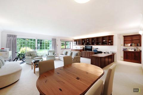 3 bedroom apartment for sale, Barnet Lane, Elstree, Hertfordshire, WD6