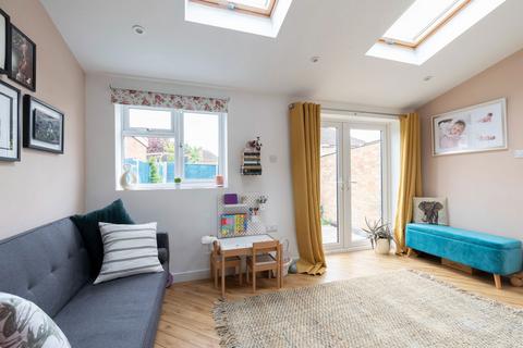 25 Brymore Close, Prestbury, Cheltenham, GL52 3DZ