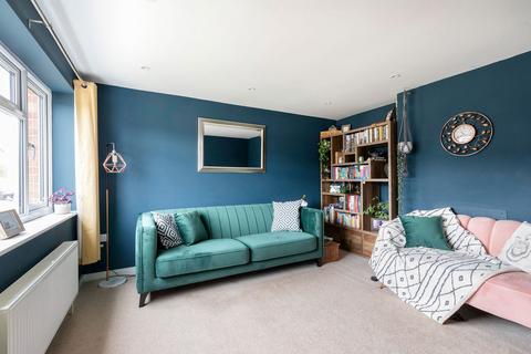 25 Brymore Close, Prestbury, Cheltenham, GL52 3DZ