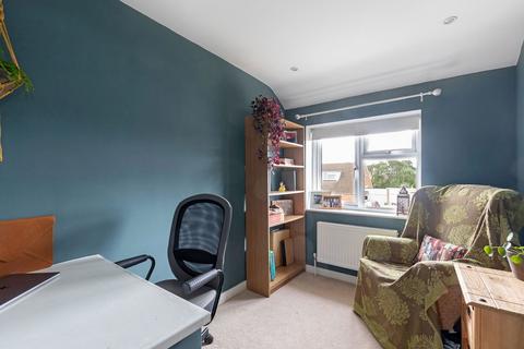 25 Brymore Close, Prestbury, Cheltenham, GL52 3DZ