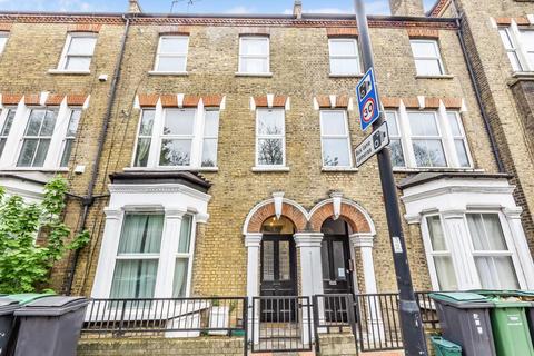 3 bedroom flat for sale, Archway Road, Highgate