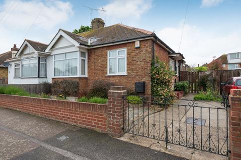 28 Kings Avenue, Newington, Ramsgate, CT12 6DL