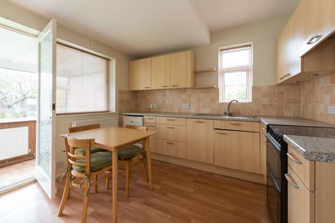 28 Kings Avenue, Newington, Ramsgate, CT12 6DL