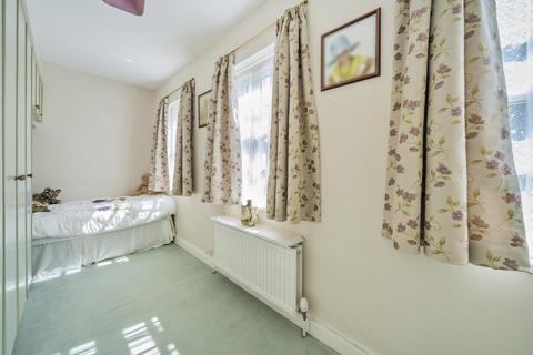 1 Maywood Close, Beckenham, BR3 5BW