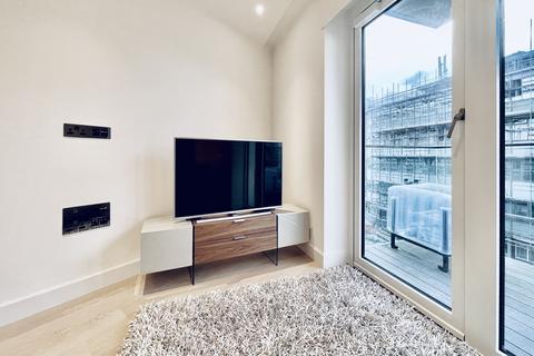 1 bedroom apartment to rent, Fountain Park Way, London W12