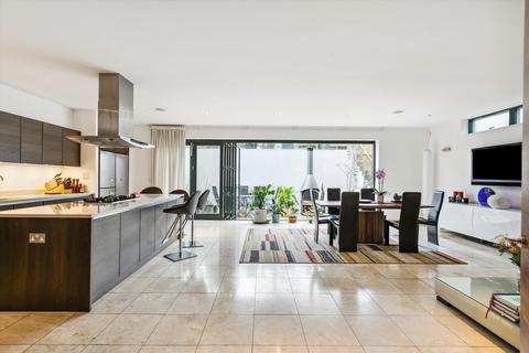 5 bedroom semi-detached house for sale, Currie Hill Close, Wimbledon, London, SW19
