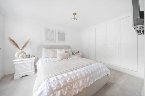 2 bedroom semi-detached bungalow for sale, Rook Lane, Caterham CR3