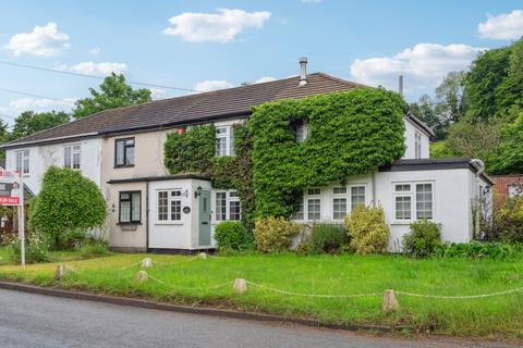 2 bedroom terraced house for sale, Vale Road, Chesham, Buckinghamshire