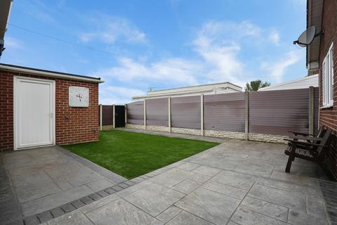 2 bedroom detached bungalow for sale, Kepple Close, Rossington, Doncaster, DN11