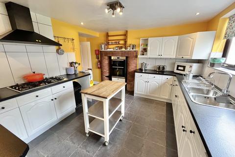 6 bedroom link detached house for sale, Long Street, Williton TA4