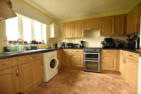 3 bedroom end of terrace house for sale, Neville Day Close, Easton On The Hill, Stamford, PE9