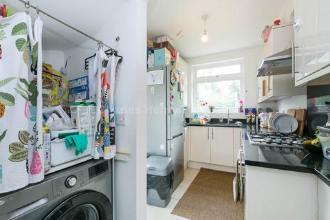 3 bedroom semi-detached house for sale, Fernwood Crescent, Whetstone, N20