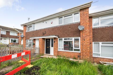 2 bedroom terraced house to rent, Radcot Close, Maidenhead, SL6