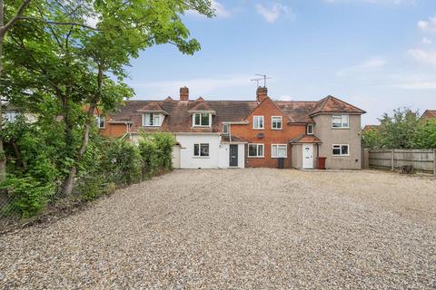 3 bedroom terraced house for sale, South Reading / University Borders,  Berkshire,  RG2