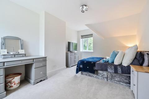 2 Maple Gardens, Reading, RG2 7NB