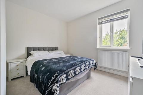 2 Maple Gardens, Reading, RG2 7NB