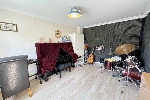71 Century Drive, Kesgrave, Ipswich, IP5 2EL