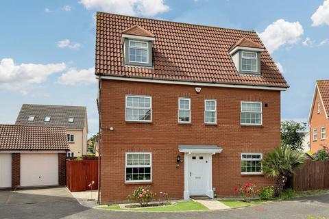 71 Century Drive, Kesgrave, Ipswich, IP5 2EL