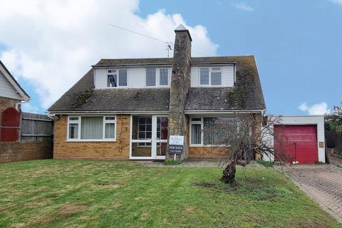 4 bedroom detached house for sale, Findon Close, Bexhill-on-Sea, TN39