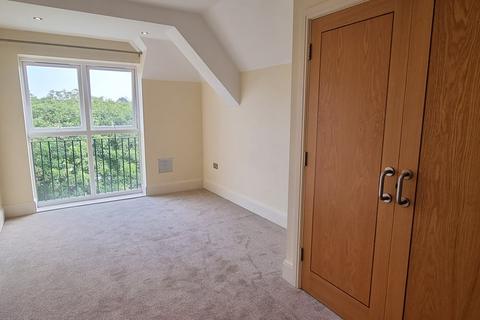 2 bedroom apartment for sale, Cooden Sea Road, Bexhill-on-Sea, TN39