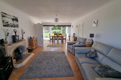 3 bedroom detached bungalow for sale, Alexander Drive, Bexhill-on-Sea, TN39