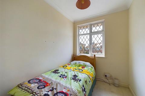 3 bedroom semi-detached house for sale, Canterbury Court, Worthing, BN13