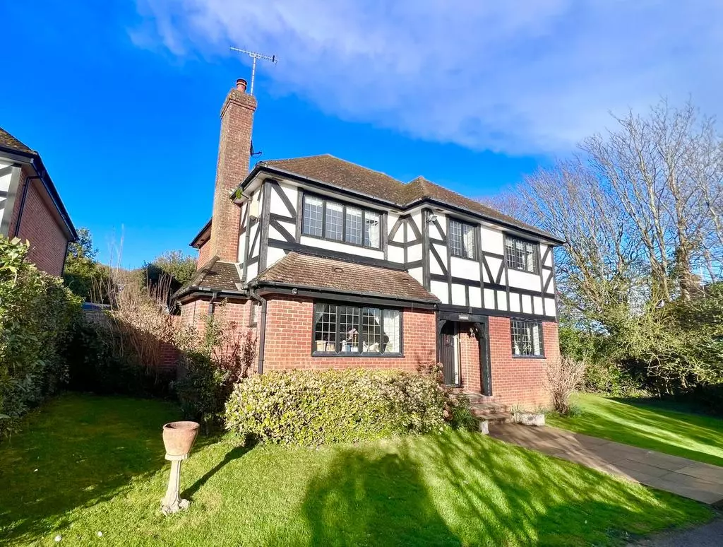 トップス houseonthehill Brackerne Close, Bexhill On Sea, TN39 4 bed detached house - £749,950