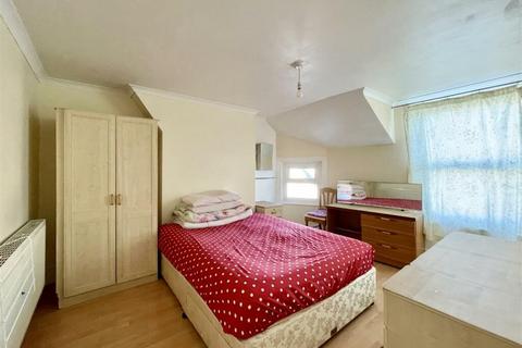 5 bedroom end of terrace house for sale, London Road, Bexhill-on-Sea, TN39