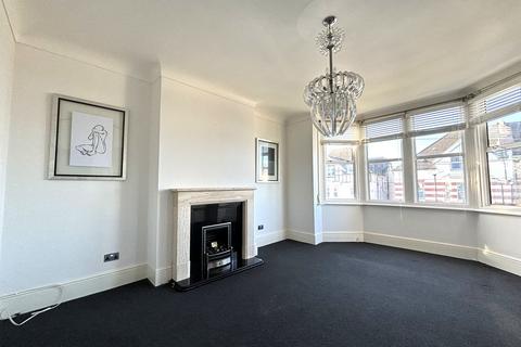 2 bedroom flat for sale, Amherst Road, Bexhill-on-Sea, TN40