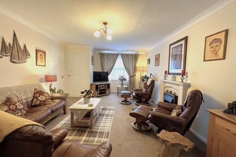 16 School Place, Bexhill-on-sea, TN40 2PX