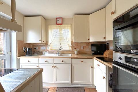 16 School Place, Bexhill-on-sea, TN40 2PX