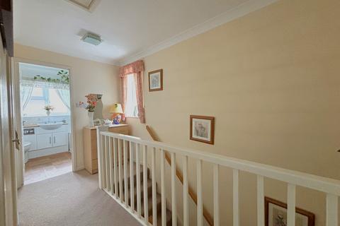 16 School Place, Bexhill-on-sea, TN40 2PX