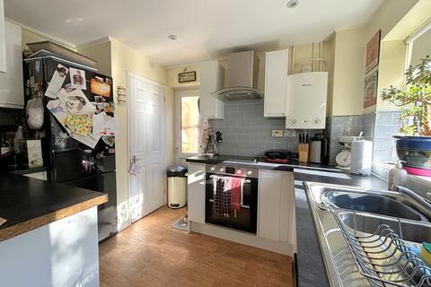 14 Ian Close, Bexhill-on-sea, TN40 2RL
