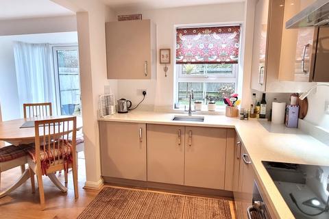 46 Brinklehurst Drive, Bexhill-on-sea, TN40 2FL