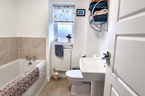 46 Brinklehurst Drive, Bexhill-on-sea, TN40 2FL