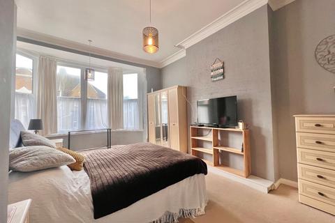 2 bedroom apartment for sale, Park Road, Bexhill-on-Sea, TN39