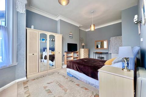 2 bedroom apartment for sale, Park Road, Bexhill-on-Sea, TN39