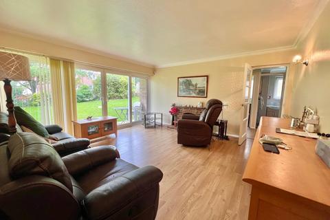 3 bedroom ground floor flat for sale, Upper Sea Road, Bexhill-on-Sea, TN40