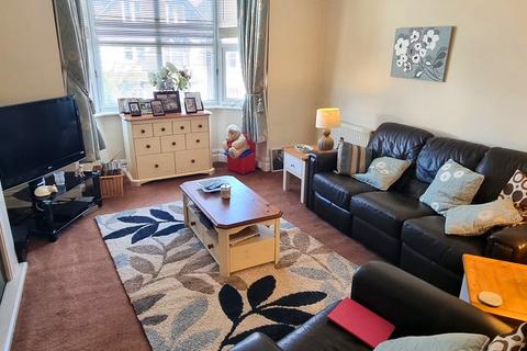 2 bedroom apartment for sale, Bedford Avenue, Bexhill-on-Sea, TN40