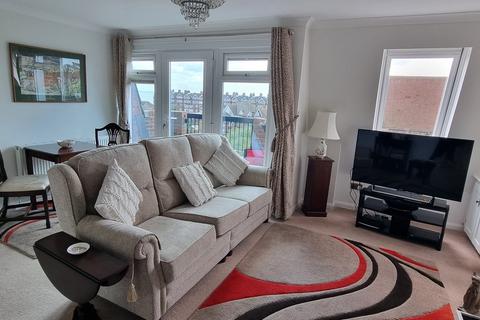 3 bedroom apartment for sale, Cantelupe Road, Bexhill-on-Sea, TN40